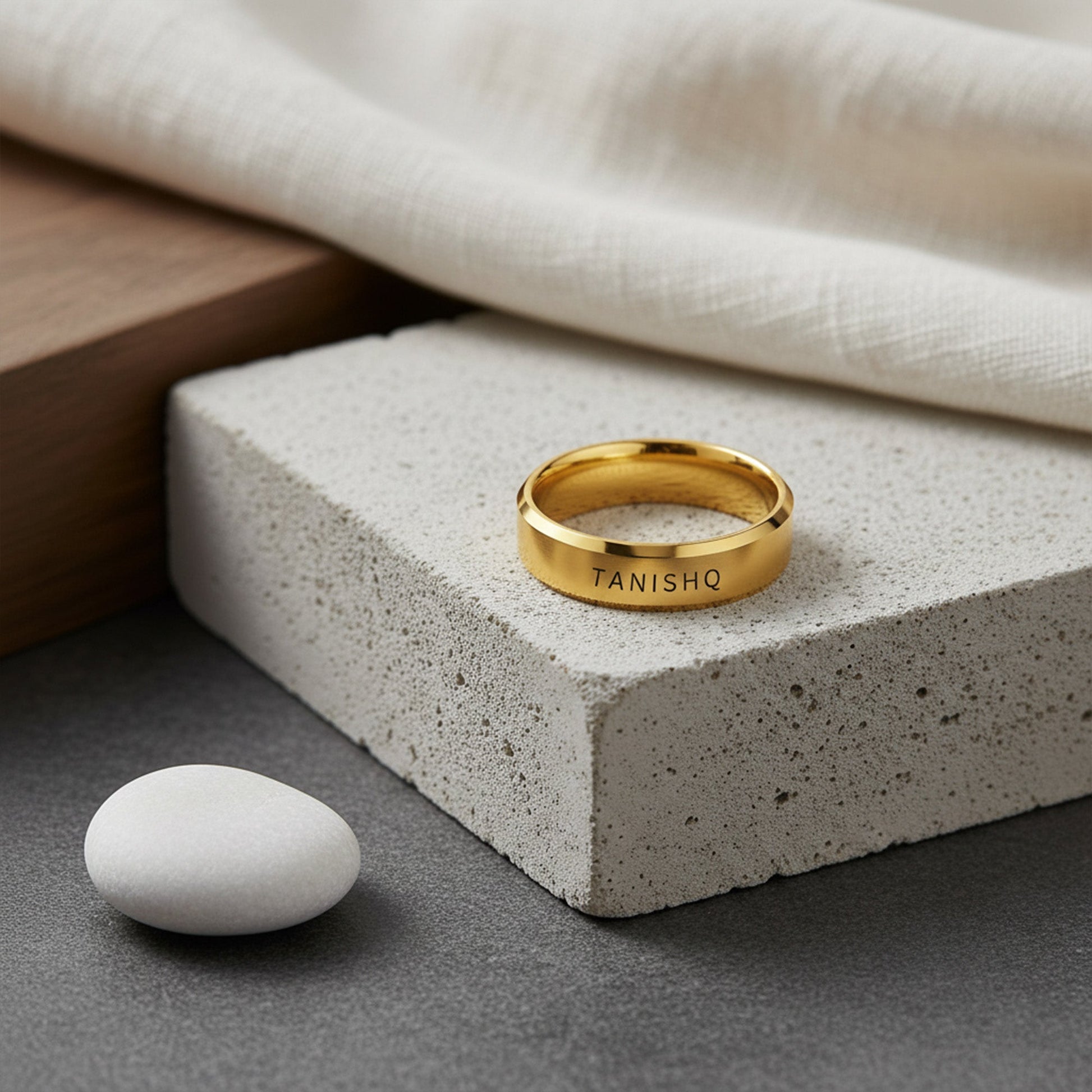 CUSTOMISED RING